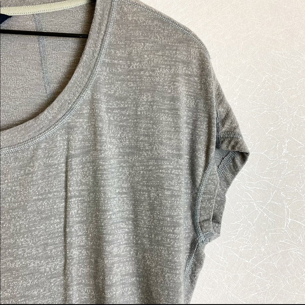 The North Face Light Heather Grey Round Neck Slouchy Slub Cotton Blend T-Shirt - Picture 3 of 6